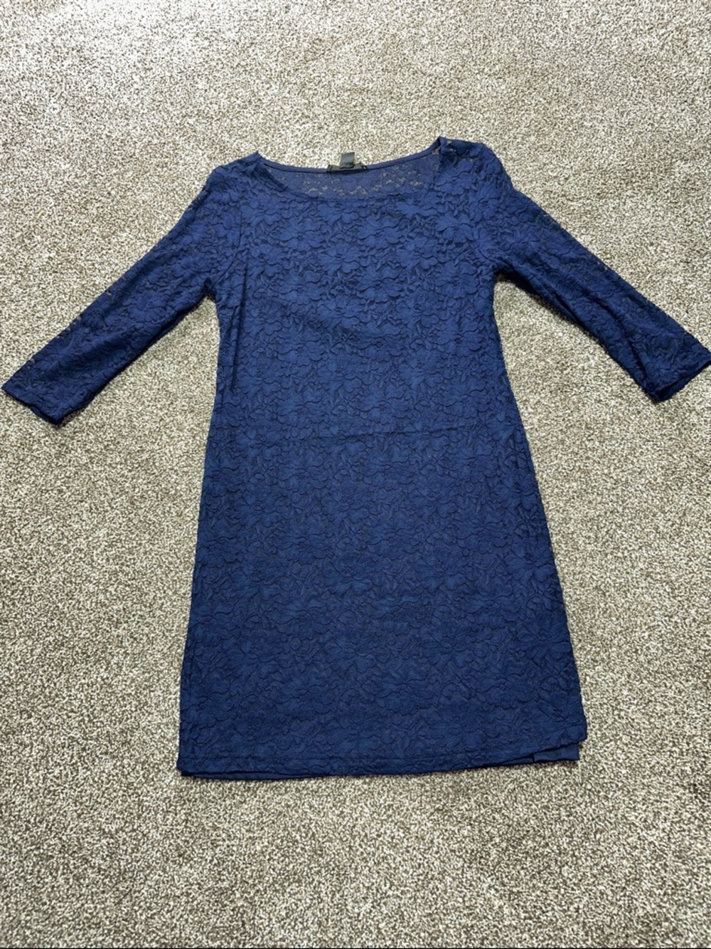 Lace Shift Dress - Navy Blue. 3/4 sleeve. Medium forever 21